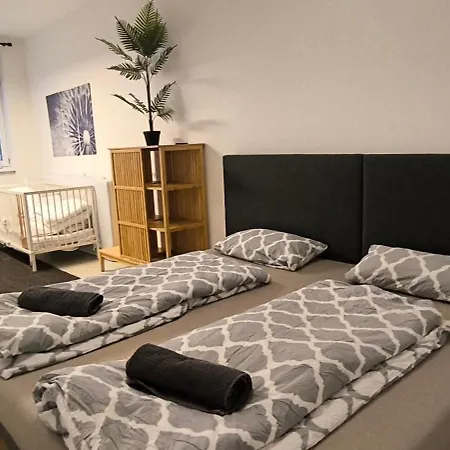 Schoene Ruhige Fuer 5, Zentral, Garage * Pforzheim