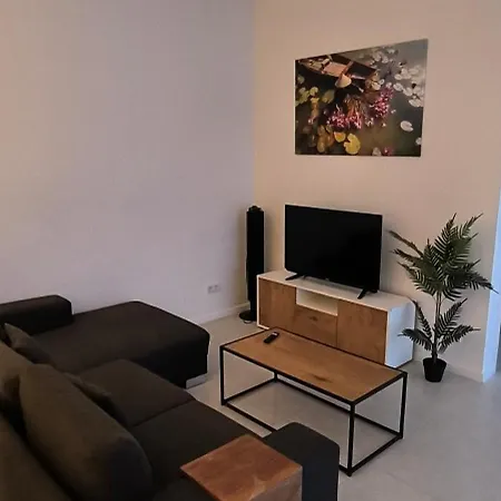 Schoene Ruhige Fuer 5, Zentral, Garage *